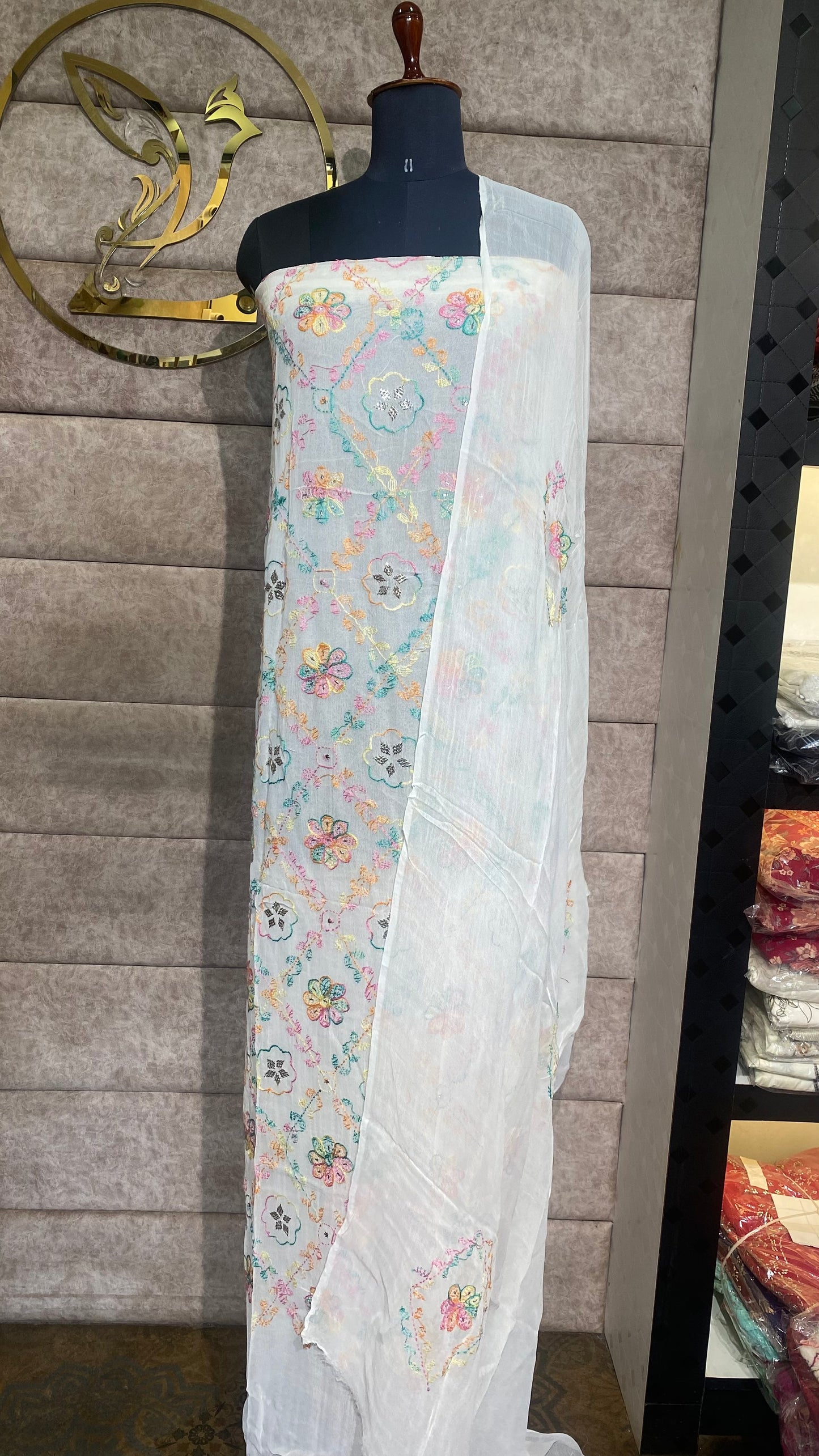 WHITE KARACHI TOP AND DUPATTA MATERIAL - 30621 (WITH OUT BOTTOM)