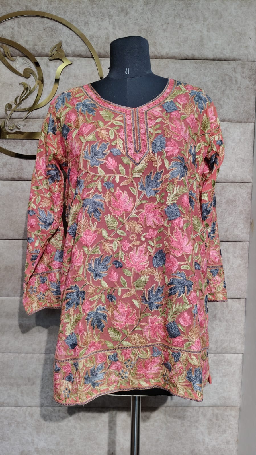 LIGHT WINE & PINK TOP GEORGETTE KASHMIRI AARI WORK - 30563