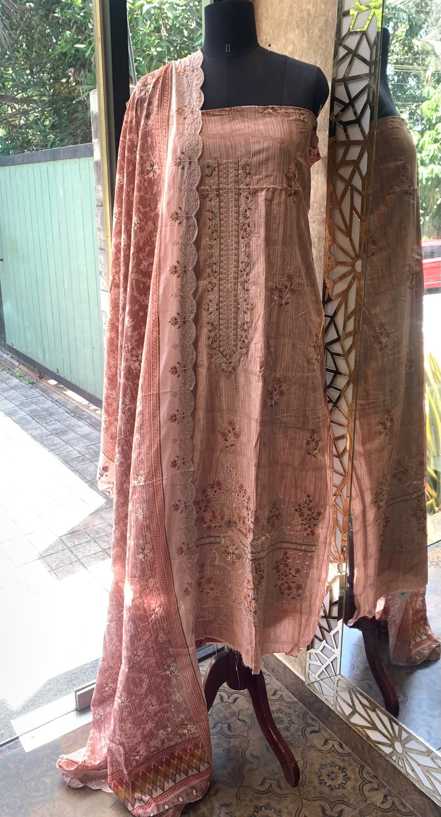 PAKISTANI LAWN MATERIAL -30764