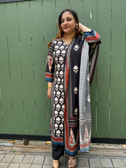 BLACK CRAPE FULL SALWAR SET - 30665