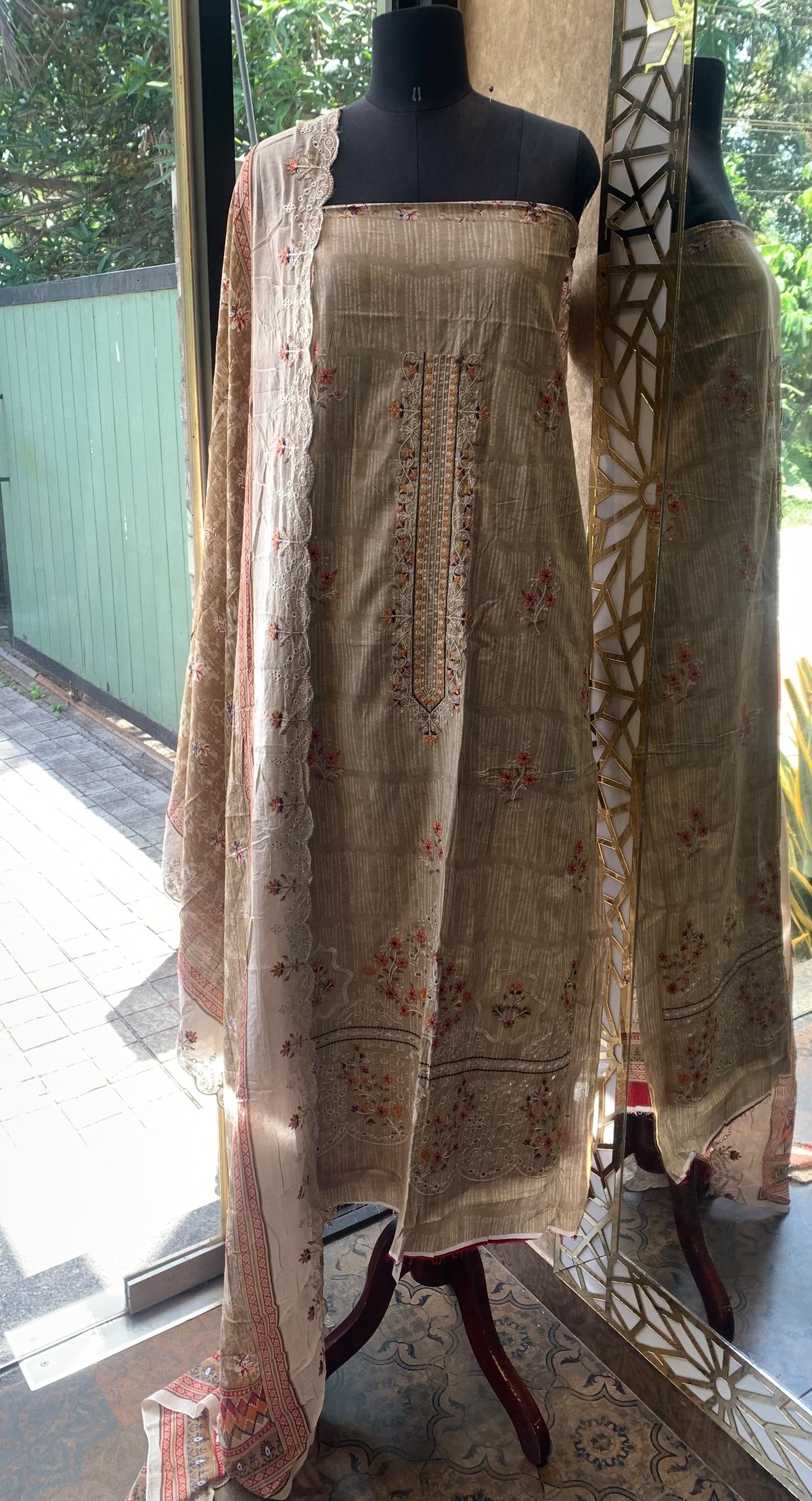 PAKISTANI LAWN MATERIAL -30764