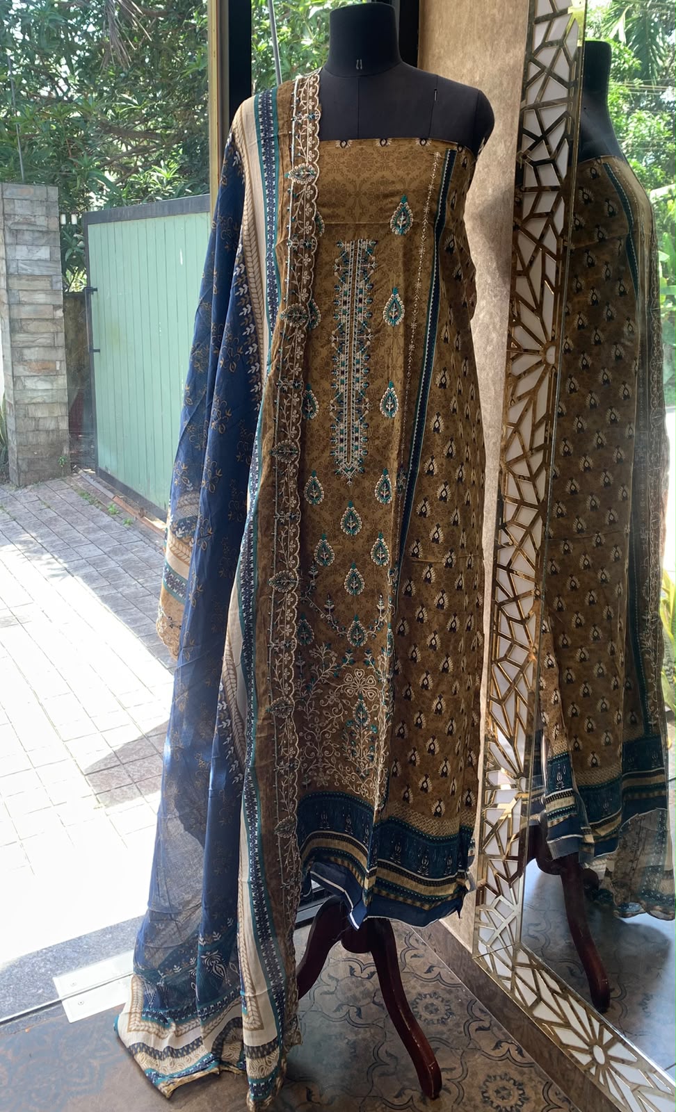 PAKISTANI LAWN MATERIAL -30764